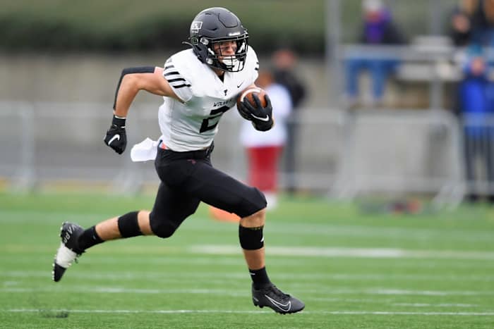 Tualatin.West-Linn.6A-football-semifinal.Leon-Neuschwander.82